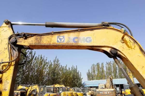 石家庄市出售转让二手不详小时2000年徐工XE65D挖掘机