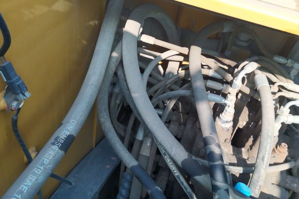 石家庄市出售转让二手不详小时2018年徐工XE135D挖掘机
