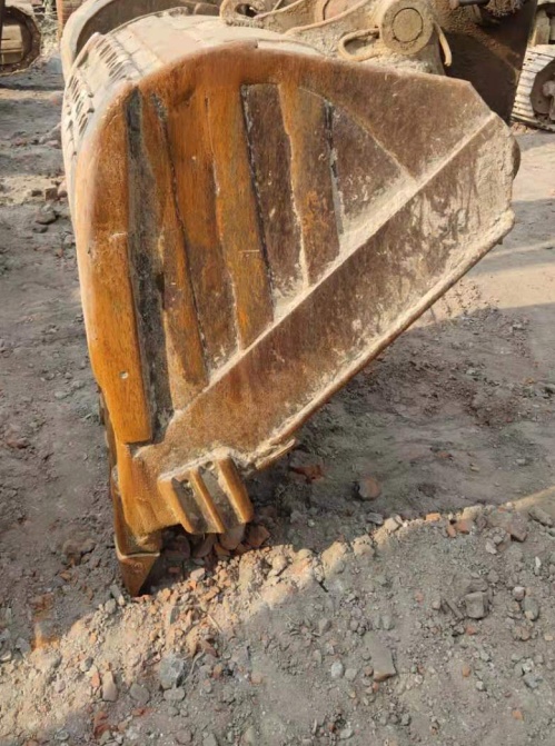 石家庄市出售转让二手不详小时2000年日立EX200-3挖掘机