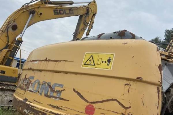 鞍山市出售转让二手不详小时2011年柳工CLG923挖掘机