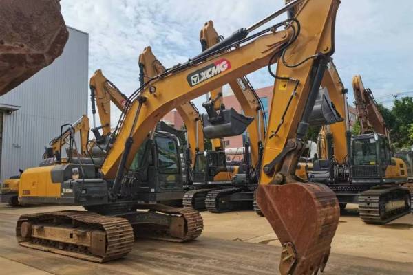 南宁市出售转让二手不详小时2020年徐工XE200DA挖掘机
