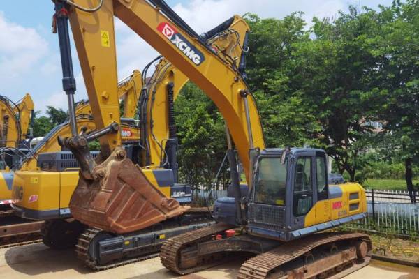 南宁市出售转让二手不详小时2021年徐工XE270DK挖掘机