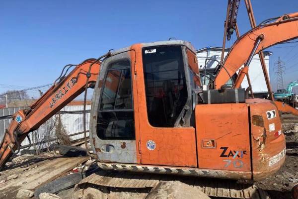 丹东市出售转让二手不详小时2009年日立ZX70挖掘机