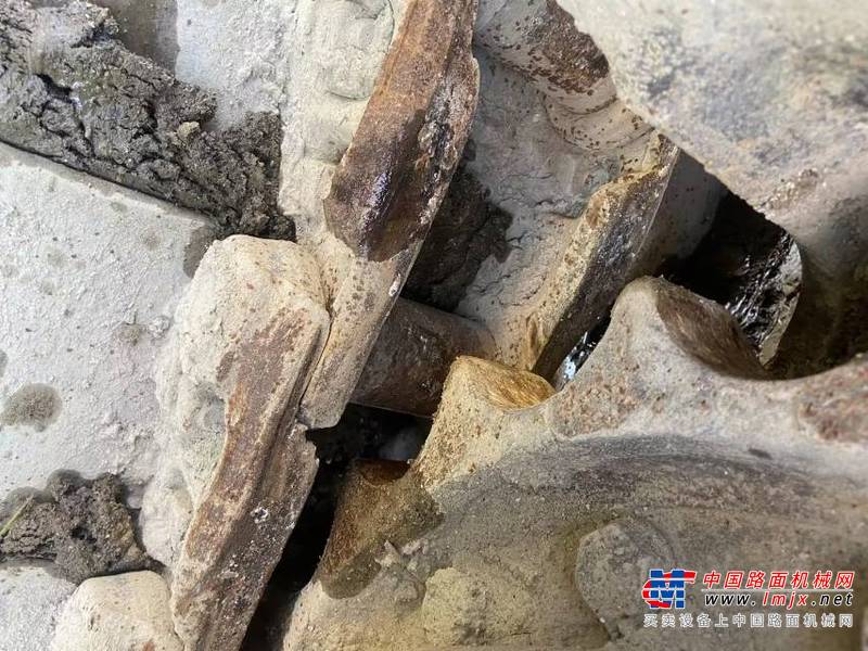 鞍山市出售转让二手不详小时2011年沃尔沃EC290挖掘机