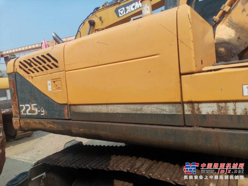 徐州市出售转让二手不详小时2013年现代R215-9挖掘机