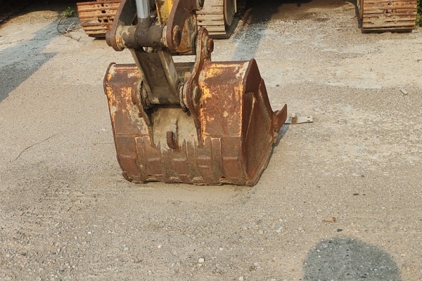 石家庄市出售转让二手不详小时2013年现代R60-7挖掘机