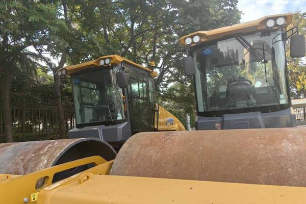 徐州市出售转让二手不详小时2022年徐工XS265H单钢轮压路机