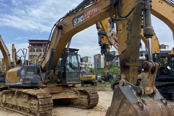 广州市出售转让二手不详小时2020年徐工XE400DK挖掘机