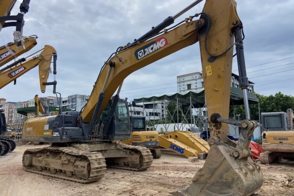 广州市出售转让二手不详小时2022年徐工XE370D挖掘机