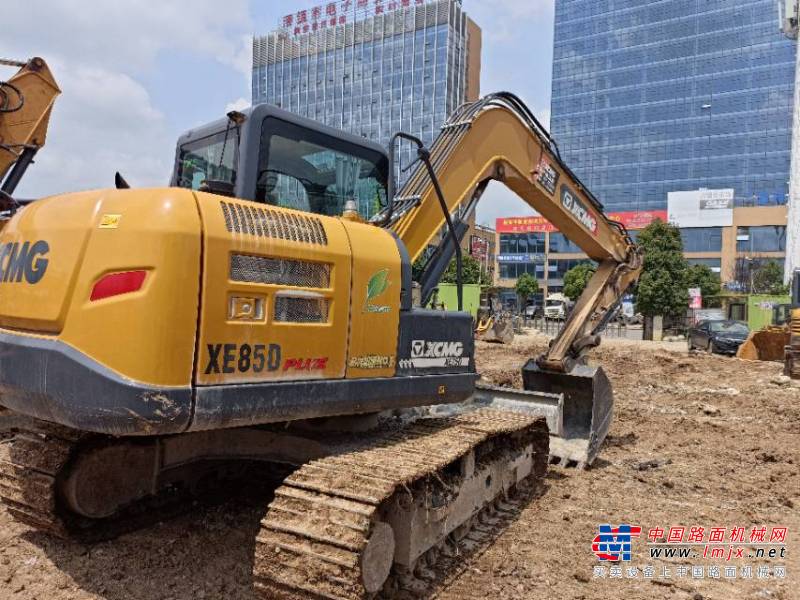 贵阳市出售转让二手不详小时2022年徐工XE75D挖掘机