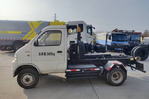 徐州市出售转让二手不详小时2022年徐工XZJ5030ZXXBBEV垃圾车