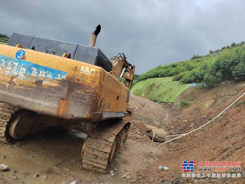 南宁市出售转让二手不详小时2019年徐工XE490DK挖掘机