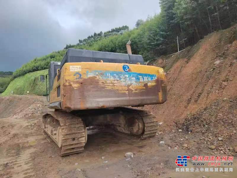 梧州市出售转让二手不详小时2019年徐工XE490DK挖掘机