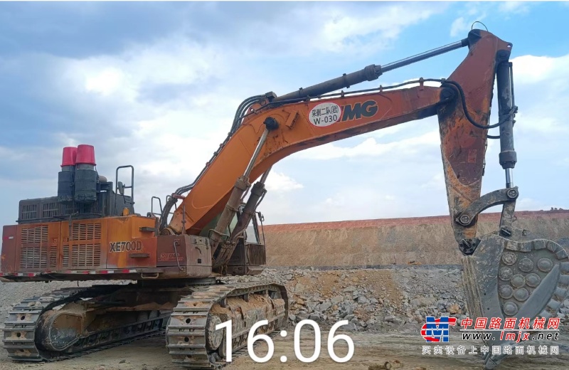 乌海市出售转让二手不详小时2020年徐工XE700D挖掘机