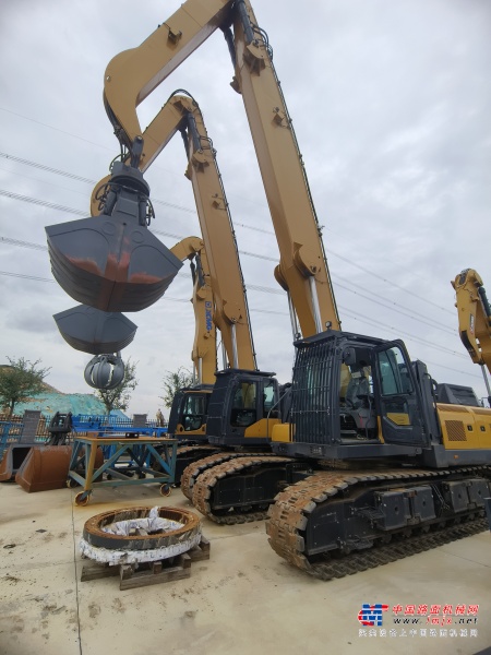徐州市出售转让二手不详小时2021年徐工XMH70C抓料机挖掘机