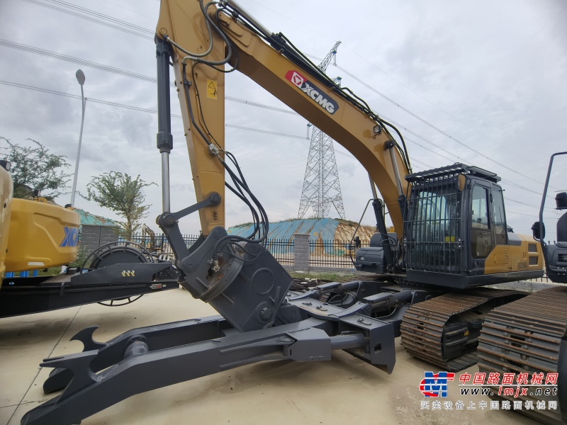 徐州市出售转让二手不详小时2021年徐工XCJ25K拆解机挖掘机