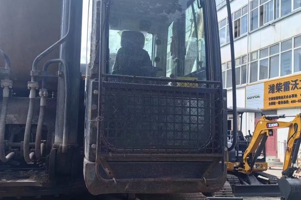 兰州市出售转让二手不详小时2019年徐工XE370D挖掘机