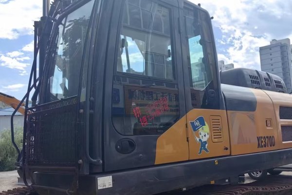 兰州市出售转让二手不详小时2019年徐工XE370D挖掘机