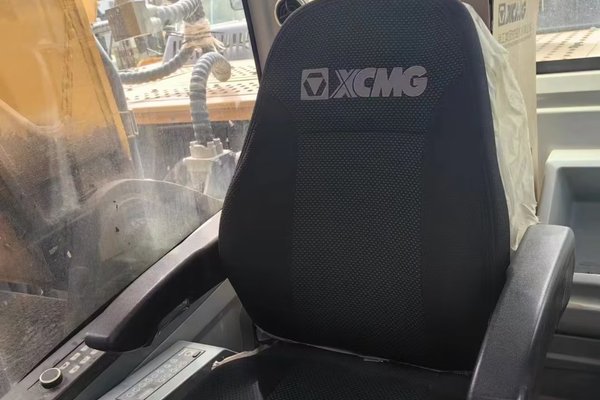 兰州市出售转让二手不详小时2019年徐工XE370D挖掘机