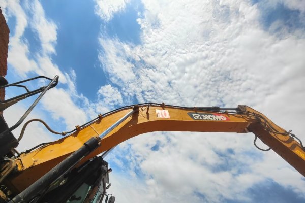 兰州市出售转让二手不详小时2020年徐工XE305D挖掘机