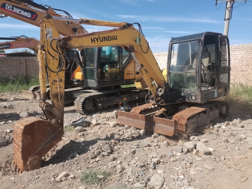 巴彦淖尔市出售转让二手不详小时2012年现代R60-7挖掘机