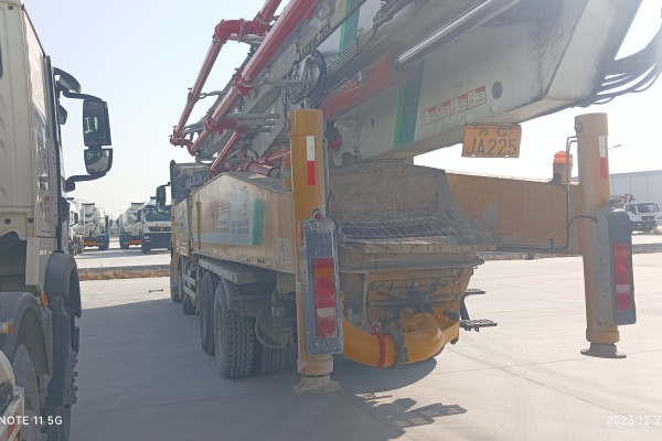徐州市出售转让二手不详小时2018年徐工HB58V泵车
