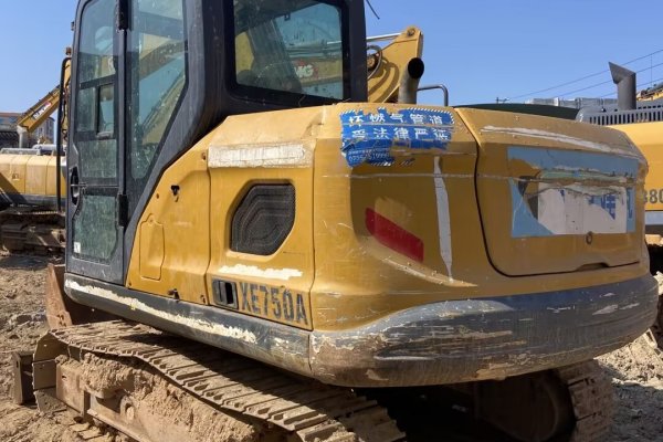 徐州市出售转让二手不详小时2020年徐工XE75G挖掘机