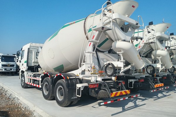 南京市出售转让二手不详小时2023年徐工NXG5250GJBK5搅拌运输车