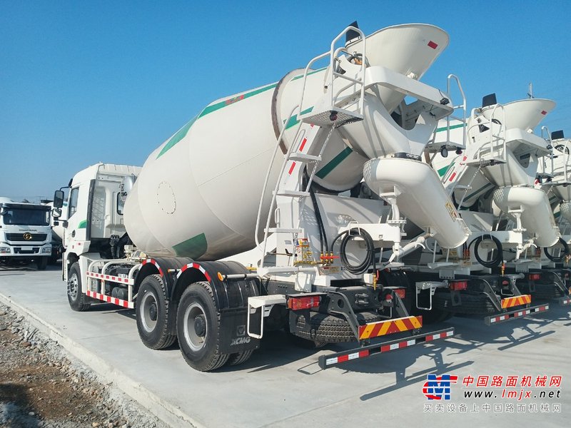 南京市出售转让二手不详小时2023年徐工NXG5250GJBK5搅拌运输车