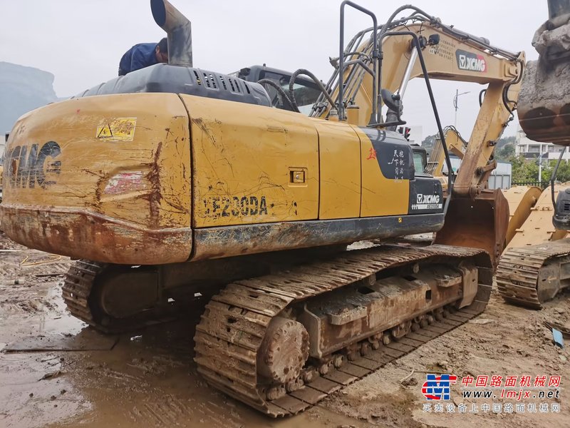 福州市出售转让二手不详小时2021年徐工XE200DA挖掘机