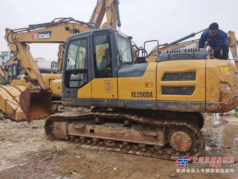 福州市出售转让二手不详小时2021年徐工XE200DA挖掘机
