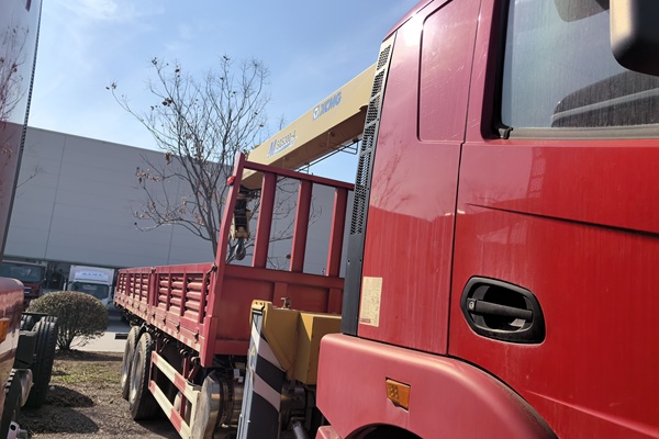 郑州市出售转让二手不详小时2020年徐工SQS300E随车起重机