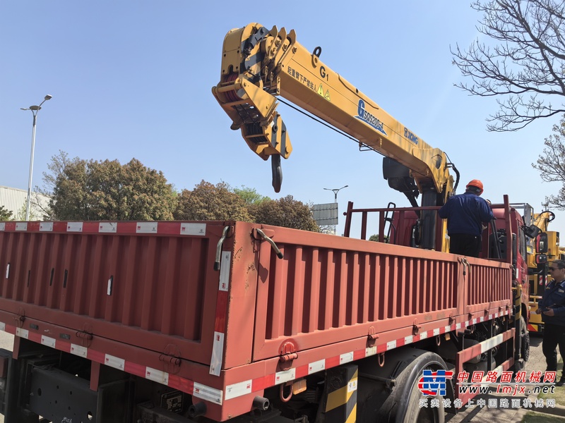 徐州市出售转让二手不详小时2020年徐工SQS200E随车起重机