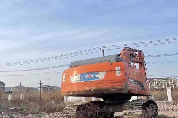 苏州市出售转让二手不详小时2010年斗山DH220挖掘机