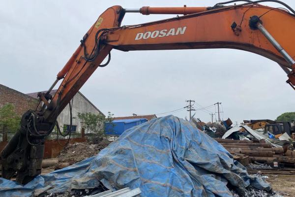 苏州市出售转让二手不详小时2010年斗山DH215-7挖掘机