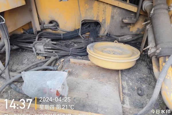 苏州市出售转让二手不详小时2012年徐工XE335C挖掘机