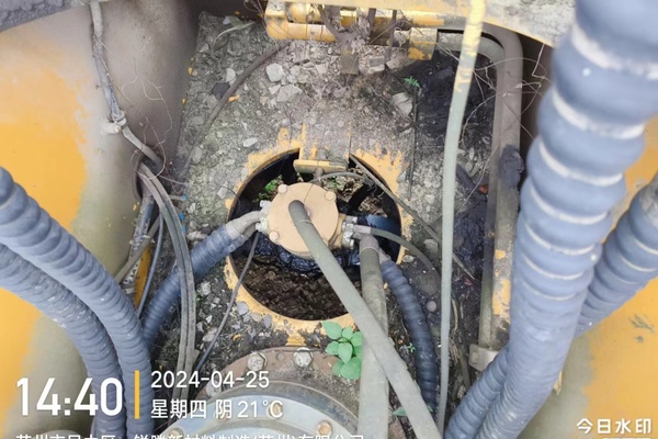 苏州市出售转让二手不详小时2012年徐工XE335C挖掘机