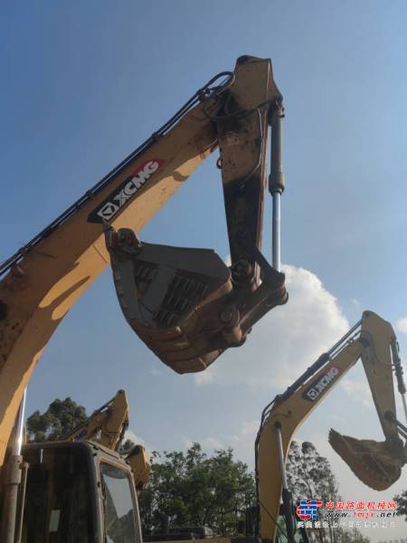 昆明市出售转让二手不详小时2021年徐工XE210DA挖掘机
