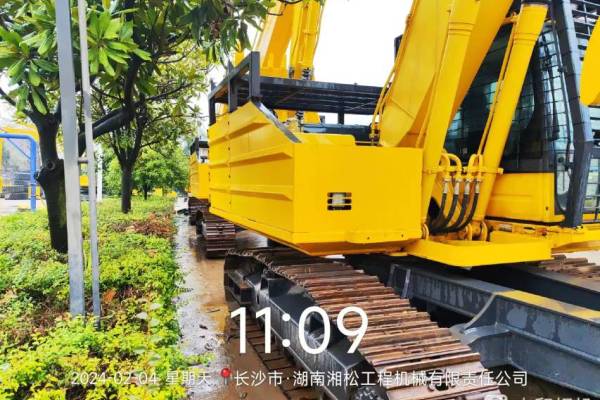 上海出售转让二手不详小时2010年小松PC210-8M0挖掘机