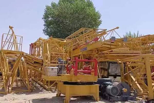 太原市出售转让二手不详小时2021年徐工XGT6015A-8S塔式起重机