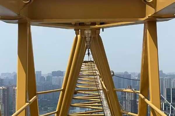 武汉市出售转让二手不详小时2021年徐工XGT600-25S塔式起重机