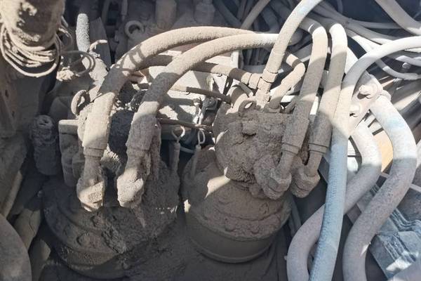 乌海市出售转让二手不详小时2000年徐工XE470D挖掘机