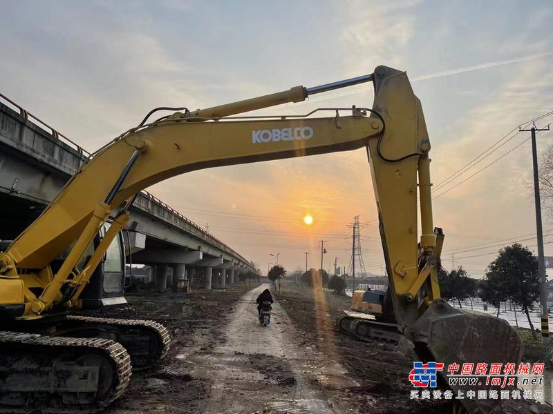 苏州市出售转让二手不详小时2010年神钢SK350LC挖掘机