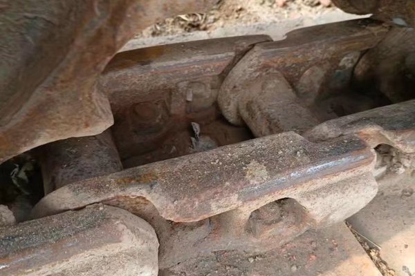 郑州市出售转让二手不详小时2018年雷沃重工FR480E挖掘机