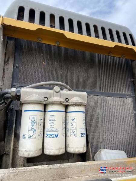 鞍山市出售转让二手不详小时2011年山东临工LG6400挖掘机