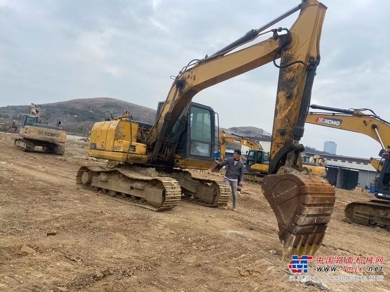 贵阳市出售转让二手不详小时2018年柳工CLG913挖掘机