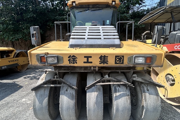 西安市出售转让二手不详小时2016年徐工XP303K轮胎压路机