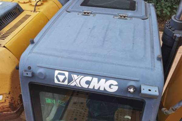 南宁市出售转让二手不详小时2020年徐工XE270DK挖掘机
