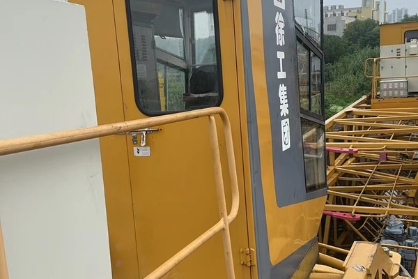 上海出售转让二手不详小时2021年徐工XGT6018-8S塔式起重机