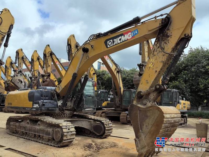 南宁市出售转让二手不详小时2021年徐工XE370D挖掘机
